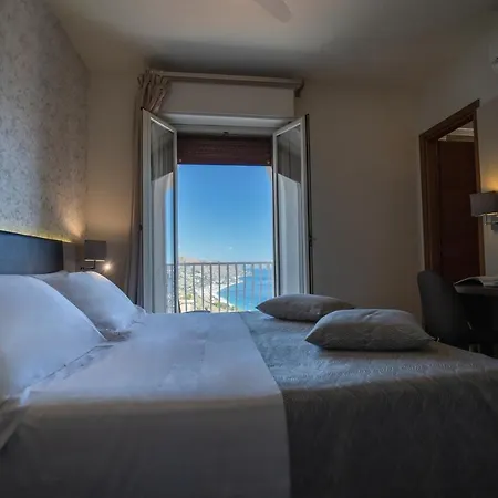 Splendid Szálloda 4*